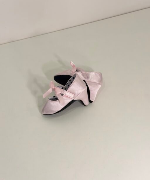 Alternative view of Baby Heels